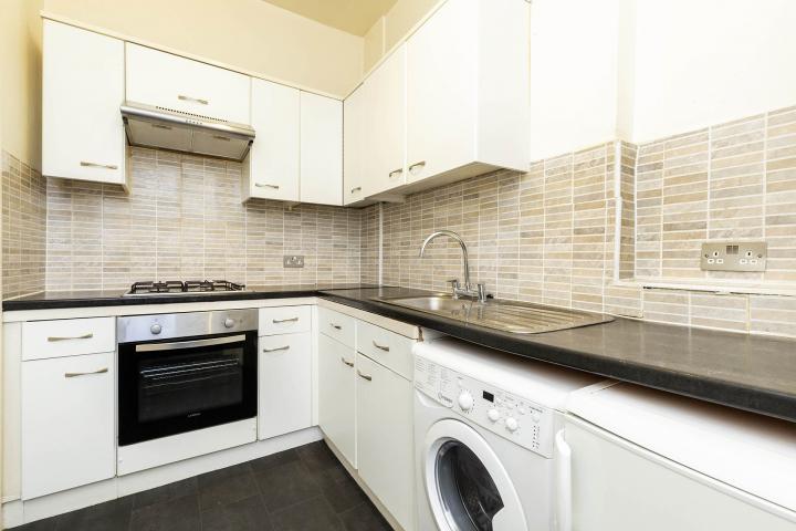 			1 Bedroom, 1 bath, 1 reception Flat			 Grosvenor Gardens, Willesden Green